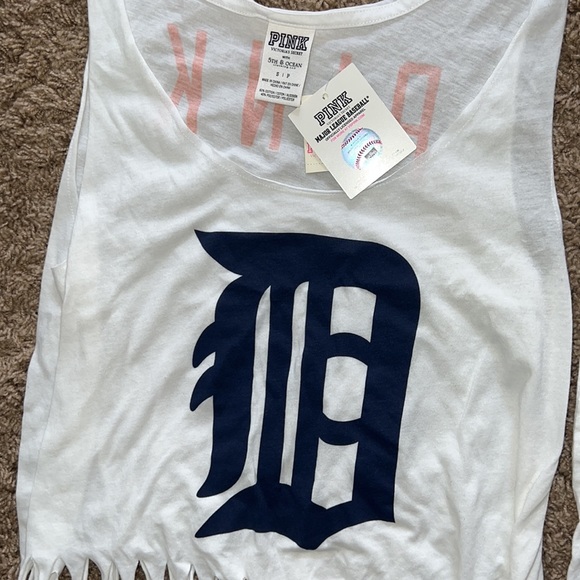 Pink Victoria’s Secret Detroit Tigers Tops - Picture 3 of 8